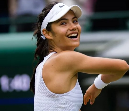 巴列卡诺vs巴萨半场数据：巴萨控球率66%，射门5-7，射正3-2